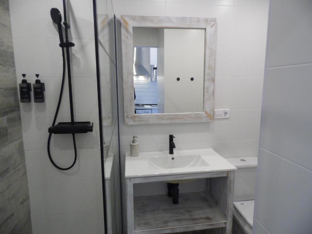 La Torre De La Colina Playa Apartment ตอร์เรโมลิโนส ภายนอก รูปภาพ