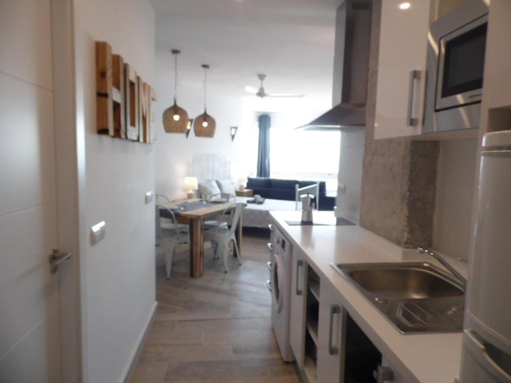 La Torre De La Colina Playa Apartment ตอร์เรโมลิโนส ภายนอก รูปภาพ