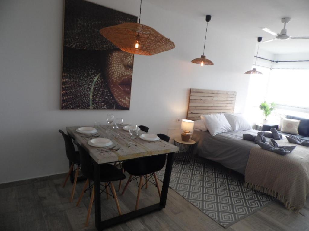La Torre De La Colina Playa Apartment ตอร์เรโมลิโนส ภายนอก รูปภาพ