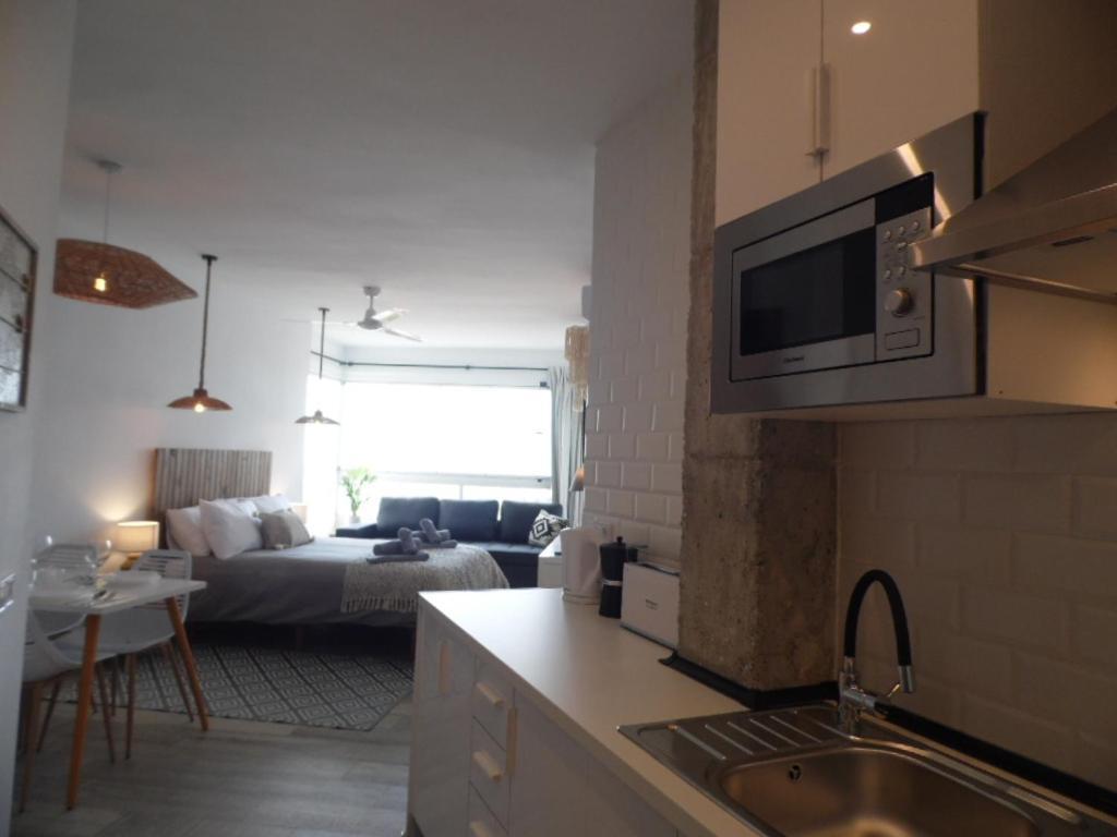 La Torre De La Colina Playa Apartment ตอร์เรโมลิโนส ภายนอก รูปภาพ